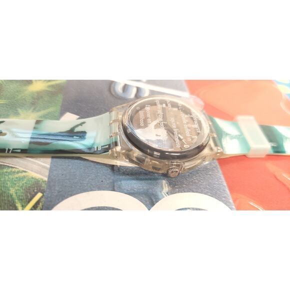 Swatch WORLD SOLAR SWITZERLAND SRK104C 1997 Solar operated Swiss Quartz Watch - Picture 6 of 9